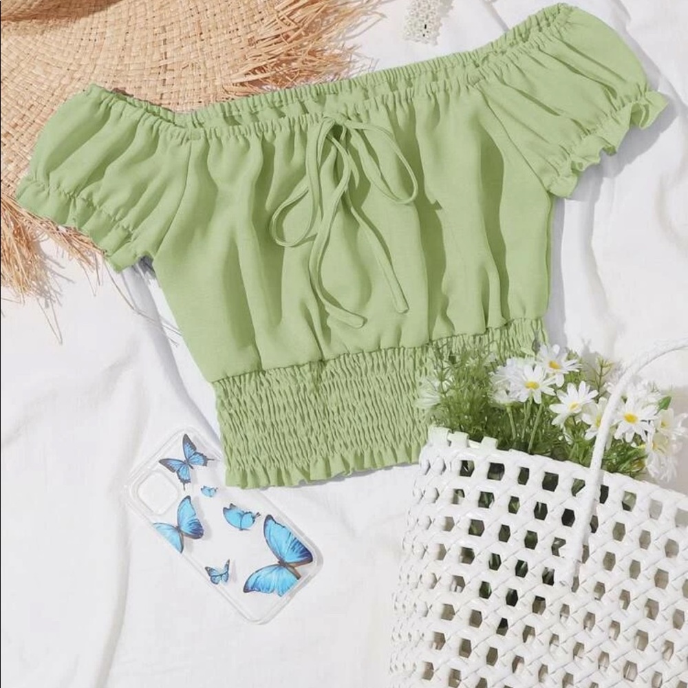 TIE NECK OFF THE SHOULDER SHIRRED HEM TOP